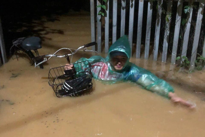 Hà Nội di dời hơn 200 hộ dân do mưa lũ
