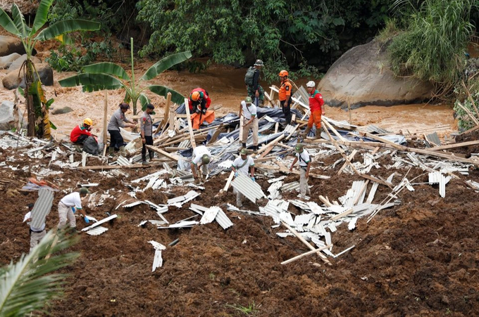 Số người chết do động đất ở Indonesia tăng lên 268